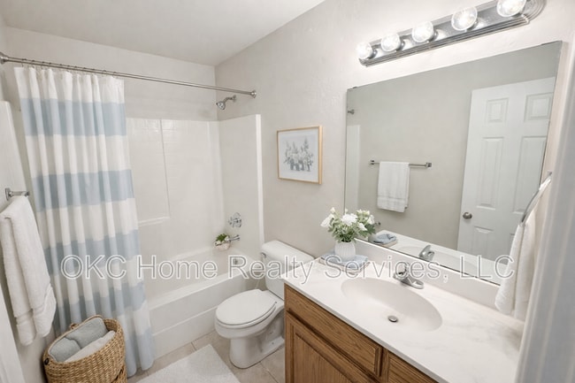 Building Photo - 2424 NW 161st St