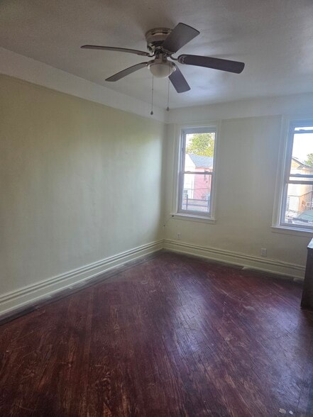 Building Photo - 1393 Troy Ave