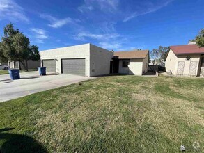 Building Photo - 1462 W 12th Ln