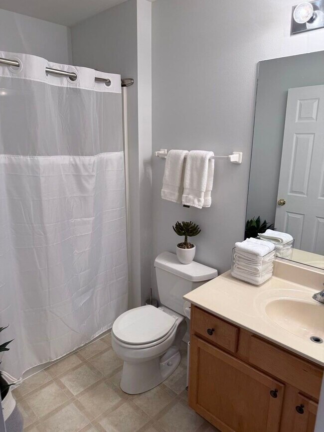 Building Photo - 2727 Borkshire Ln