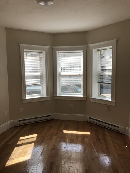 Building Photo - 882 Huntington Ave