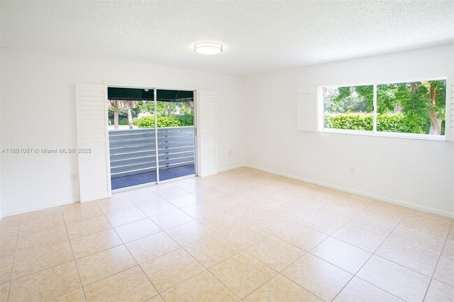 Building Photo - 14378 SW 96th Terrace