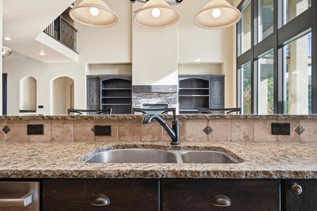 Building Photo - 1356 S Hidden Island Pl