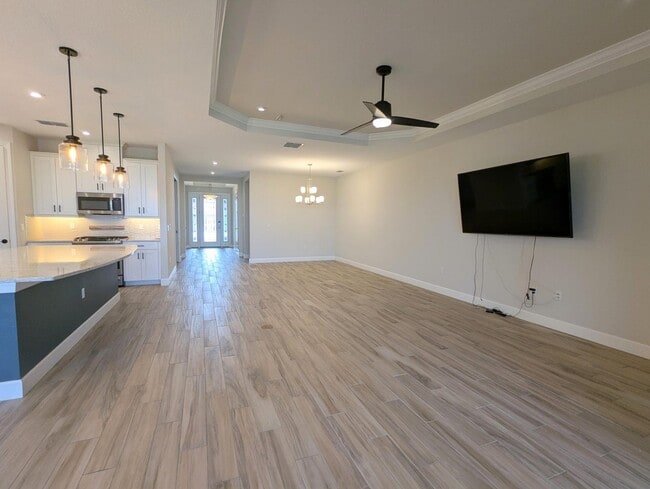 Building Photo - ESPLANADE AT TRADITION