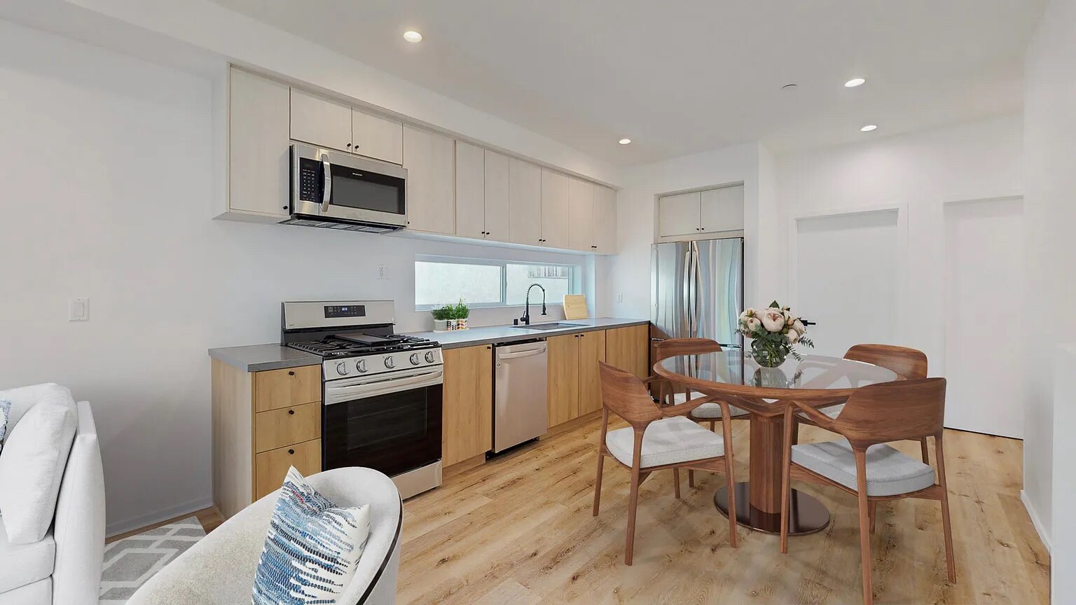 Building Photo - 3820 1/2 Montclair St