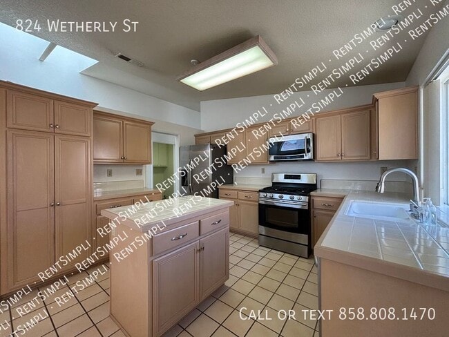 Building Photo - 824 Wetherly St