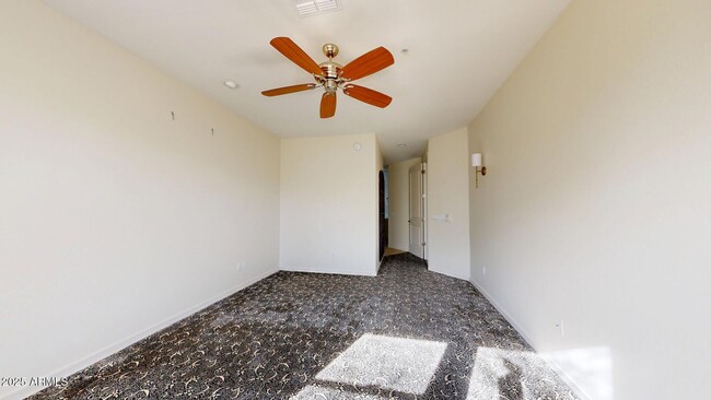Building Photo - 10260 E White Feather Ln