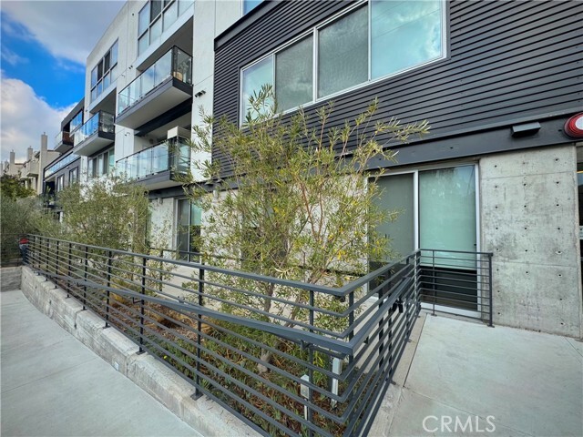Primary Photo - 957 S Figueroa St
