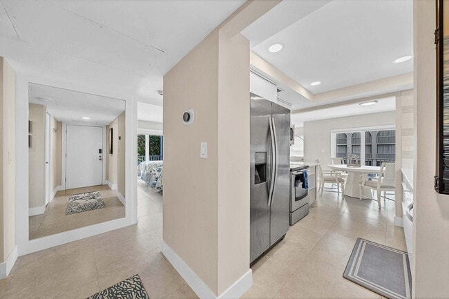 Building Photo - 1111 S Ocean Blvd