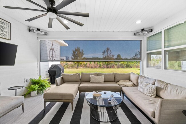 Building Photo - 8411 Coral Reef Wy