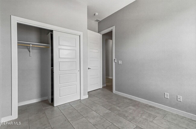 Building Photo - 329 Hector Porras Dr