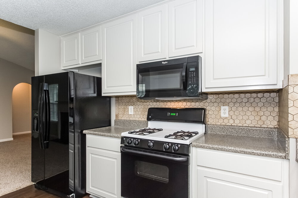 Building Photo - 345 Breeze Mdw