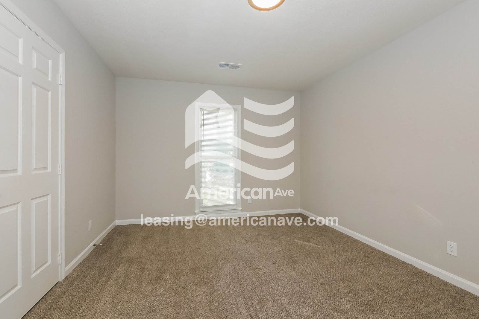 Building Photo - 4302 Castlewood Pkwy