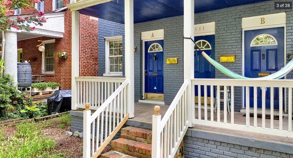 Building Photo - 2111 Maplewood Ave