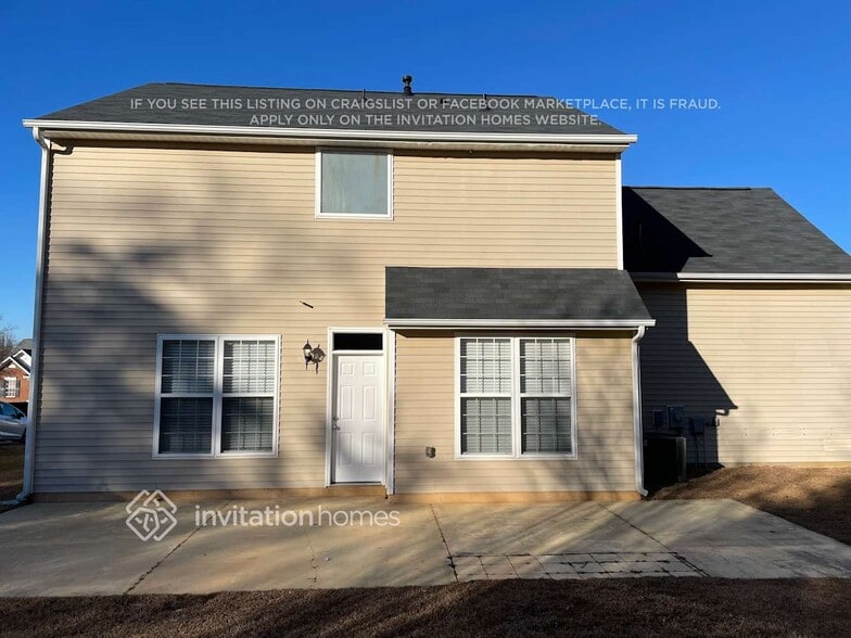 Building Photo - 13945 Millers Creek Ln