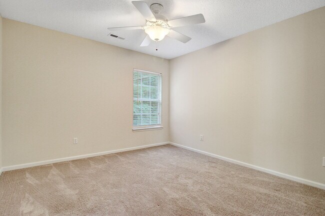 Building Photo - 5135 Ballantine Dr