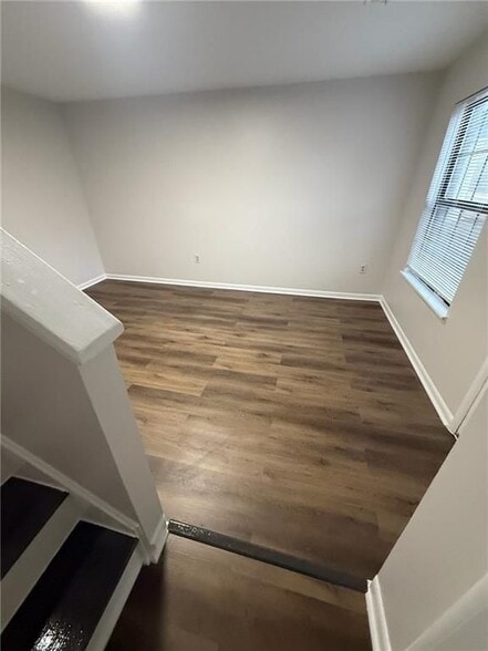 Building Photo - 3 Eastview Cir