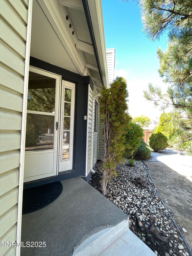 Building Photo - 1785 Shadow Park Dr