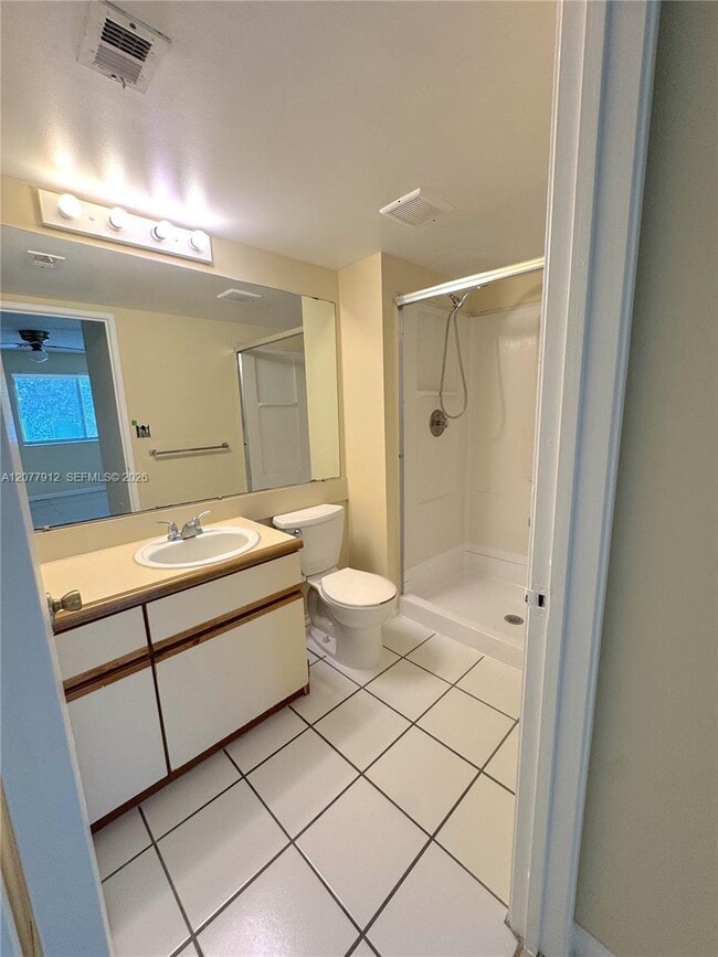 Building Photo - 3287 Coral Lake Dr