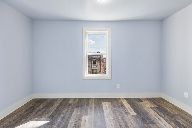 Building Photo - 5430 Delancey St