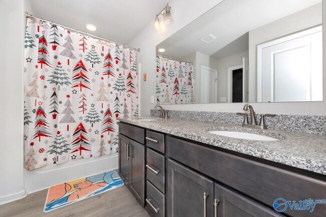 Building Photo - 14665 Bowman St