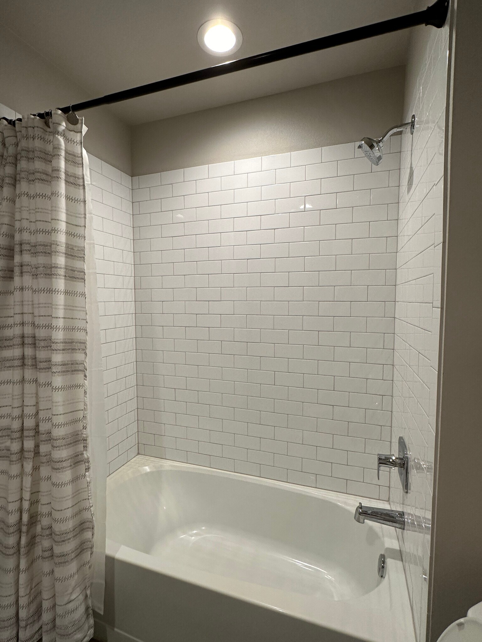 Bathroom - 75 Windsor Ct