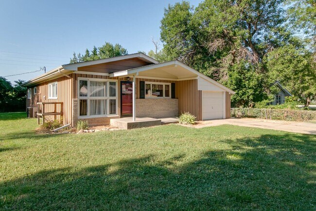 Primary Photo - 1816 Elaine Dr