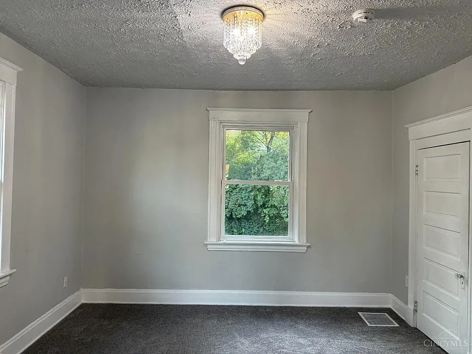 2nd floor bedroom - 2025 Burnet Ave