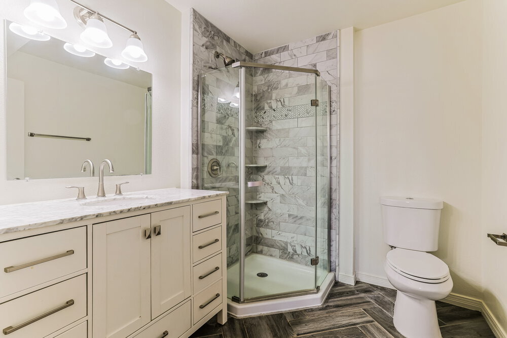 Building Photo - 728 W El Prado Rd