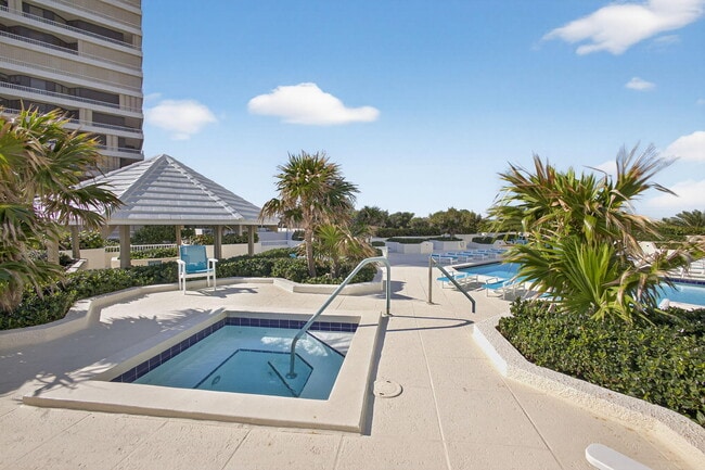 Building Photo - 5280 N Ocean Dr