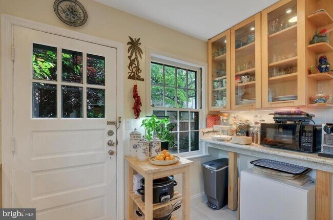Building Photo - 9504 Milstead Dr