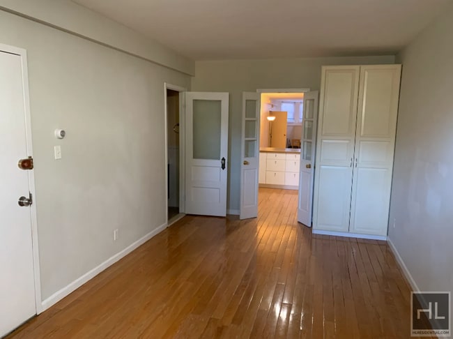 Building Photo - 547 Bay Ridge Pkwy