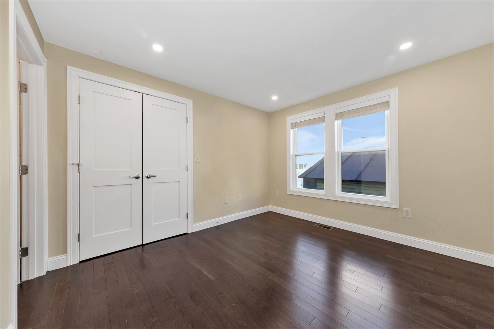 Building Photo - 43 Wright Ave