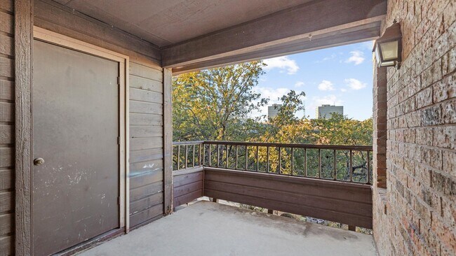 Building Photo - Spyglass Hill