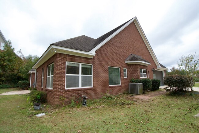 Building Photo - Wrights Mill Estates - 3 bed, 3 bath!