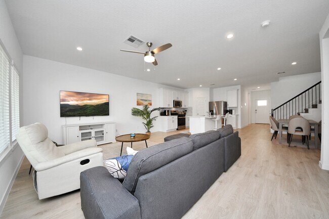 Building Photo - 31815 Kellan Grv Ct