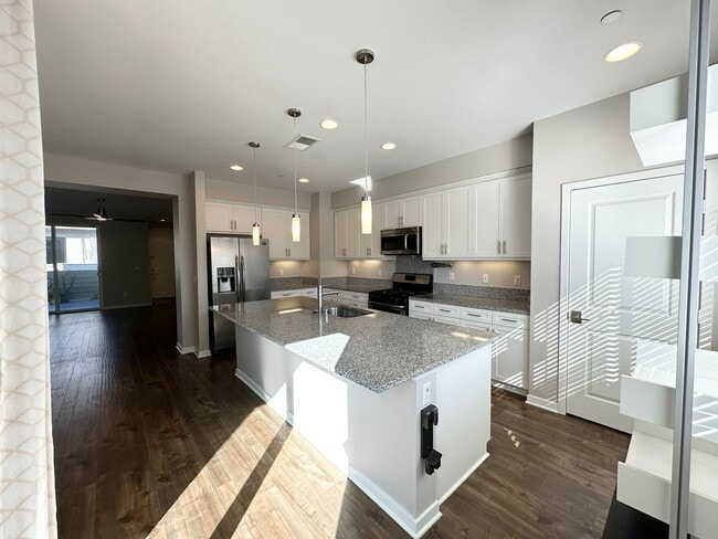 Primary Photo - 775 Trunorth Cir