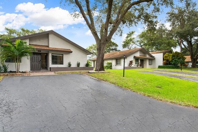 Building Photo - 3701 Arelia Dr