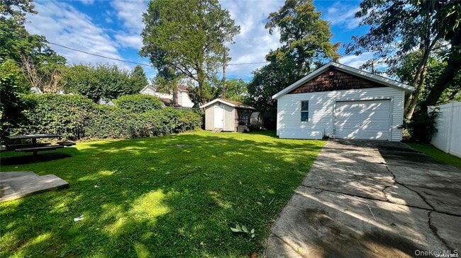 Building Photo - 27 Southridge Dr