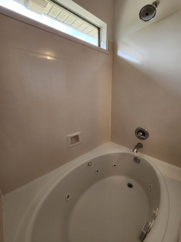 Building Photo - 4706 Pontchartrain Dr