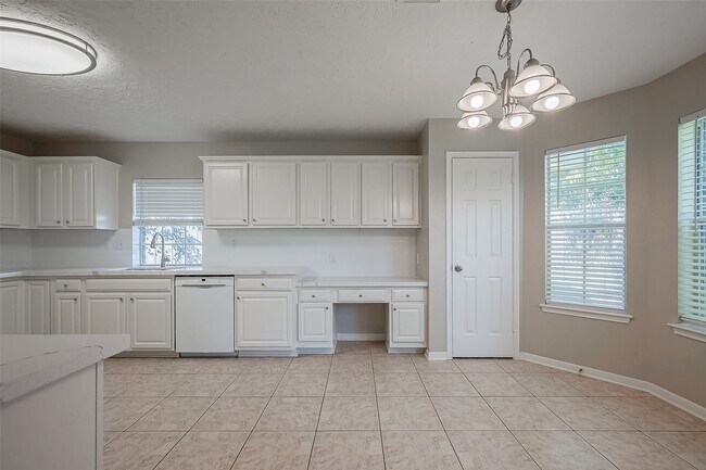 Building Photo - 2224 Palm Lagoon Dr