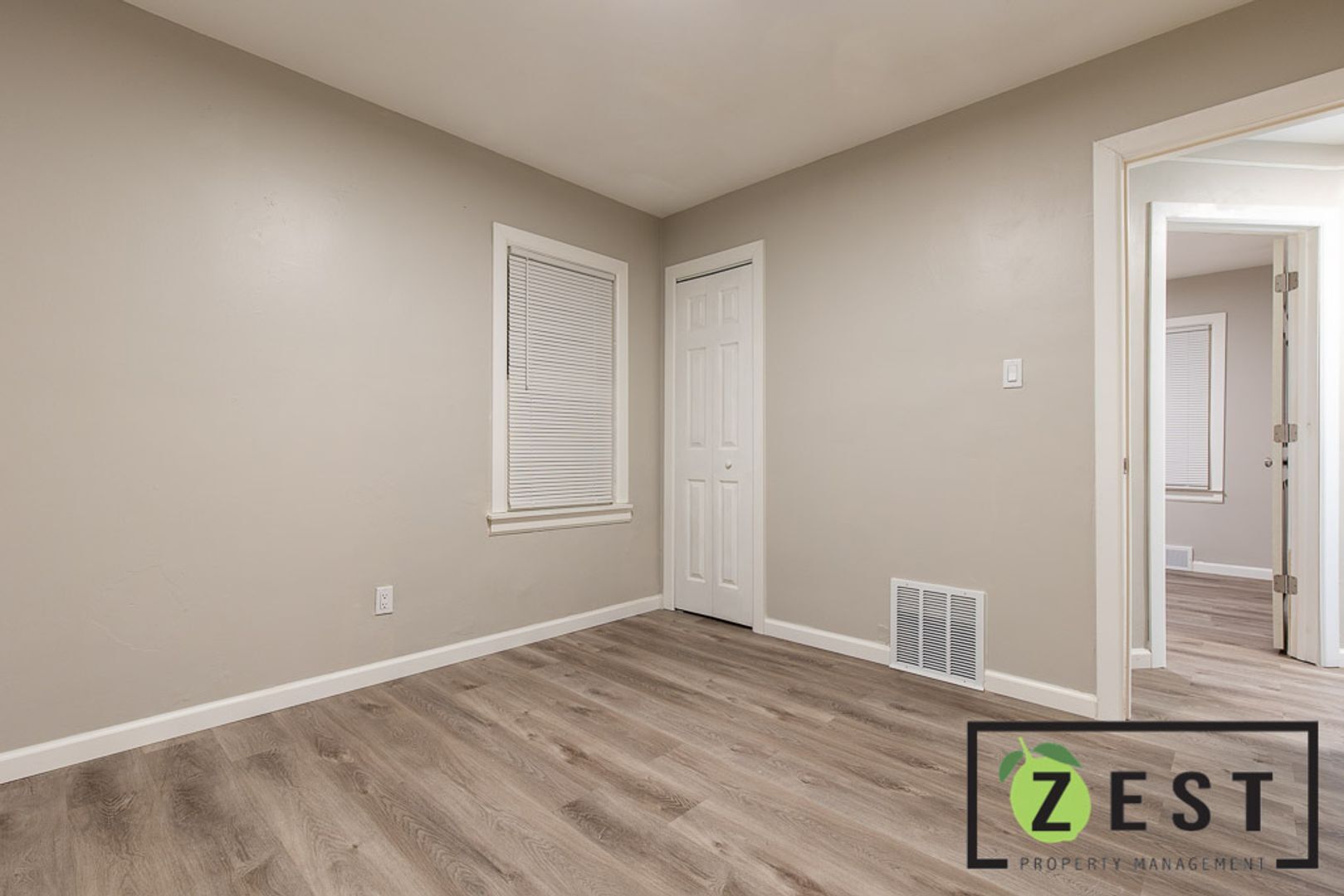 Building Photo - Fully Updated Bungalow near Henry Ford Hig...