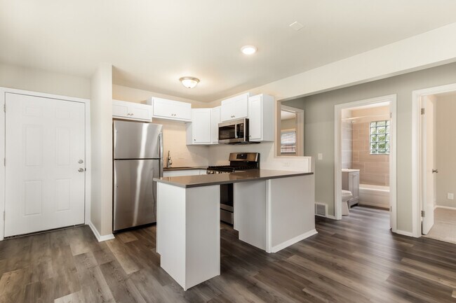 Building Photo - W164N8815 Mill St