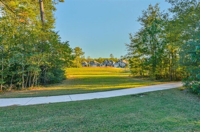 Building Photo - 16526 Whiteoak Canyon Dr