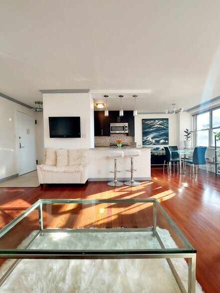 Building Photo - 303 W 66th St