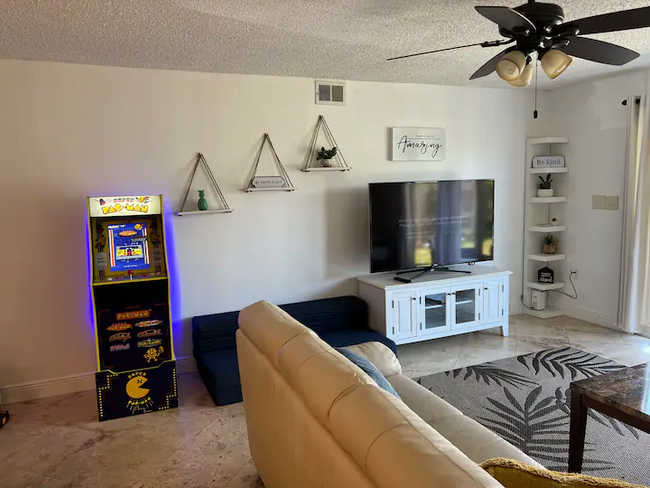 Building Photo - 354 Billfish Ave