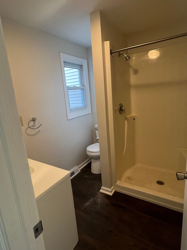 Building Photo - Newly renovated 2 bedroom House near Carlisle school complex
