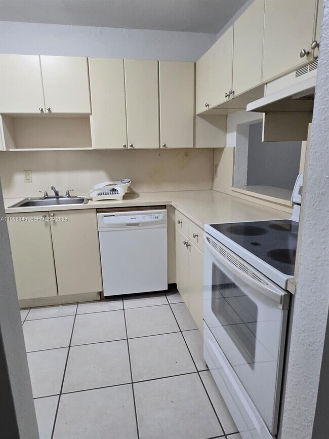 Building Photo - 9972 SW 88th St