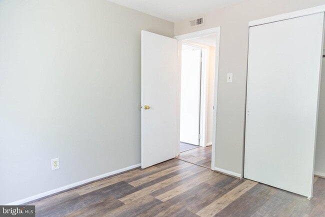 Building Photo - 12 W Wayne Terrace