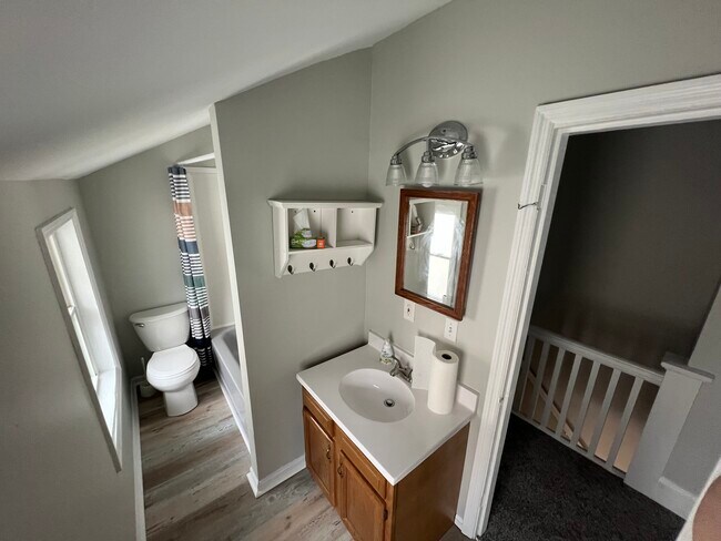 Building Photo - 2641 Noble Ave